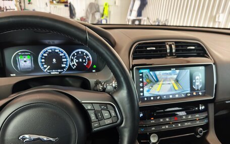 Jaguar F-Pace, 2016 год, 2 780 000 рублей, 27 фотография