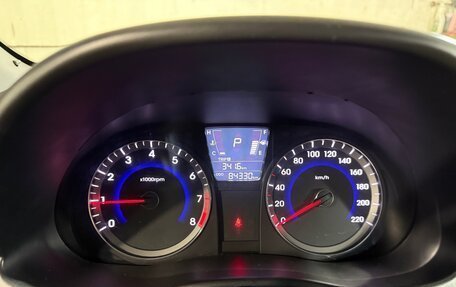 Hyundai Solaris II рестайлинг, 2013 год, 800 000 рублей, 7 фотография