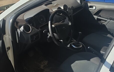 Ford Fiesta, 2006 год, 235 000 рублей, 8 фотография