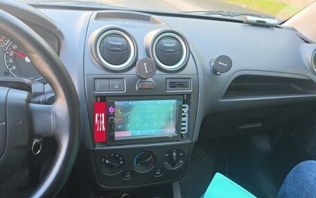 Ford Fiesta, 2006 год, 235 000 рублей, 10 фотография