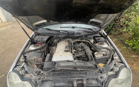 Mercedes-Benz C-Класс, 2001 год, 380 000 рублей, 1 фотография