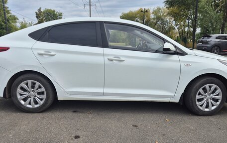 Hyundai Solaris II рестайлинг, 2017 год, 1 280 000 рублей, 4 фотография