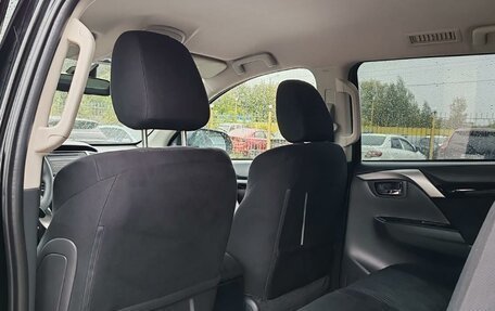 Mitsubishi Pajero Sport III рестайлинг, 2017 год, 2 599 000 рублей, 10 фотография
