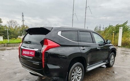 Mitsubishi Pajero Sport III рестайлинг, 2017 год, 2 599 000 рублей, 2 фотография