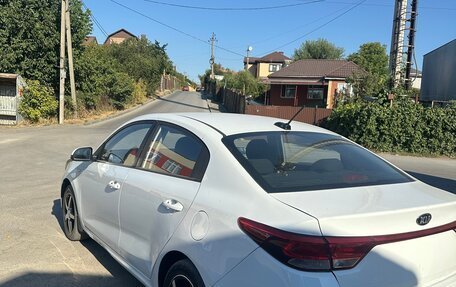 KIA Rio IV, 2018 год, 900 000 рублей, 6 фотография