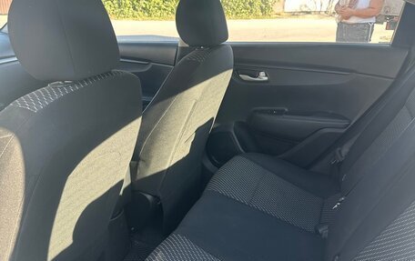KIA Rio IV, 2018 год, 900 000 рублей, 7 фотография