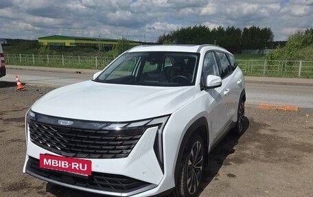 Geely Atlas, 2024 год, 2 700 000 рублей, 2 фотография