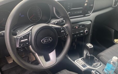 KIA Sportage IV рестайлинг, 2018 год, 1 840 000 рублей, 3 фотография