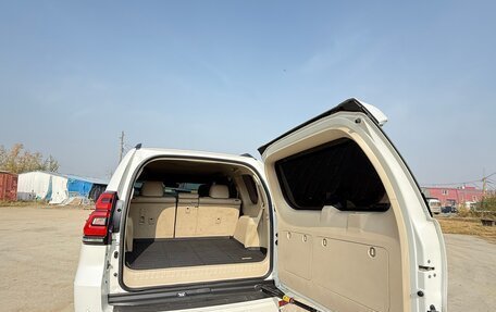 Toyota Land Cruiser Prado 150 рестайлинг 2, 2023 год, 5 500 000 рублей, 4 фотография