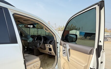 Toyota Land Cruiser Prado 150 рестайлинг 2, 2023 год, 5 500 000 рублей, 7 фотография