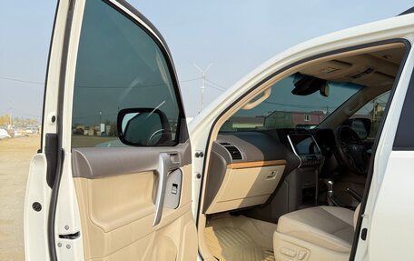 Toyota Land Cruiser Prado 150 рестайлинг 2, 2023 год, 5 500 000 рублей, 6 фотография