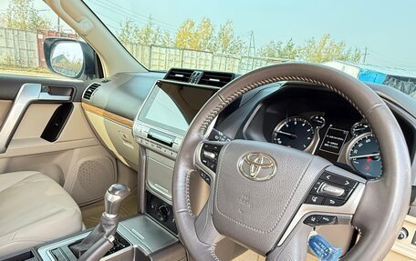 Toyota Land Cruiser Prado 150 рестайлинг 2, 2023 год, 5 500 000 рублей, 9 фотография
