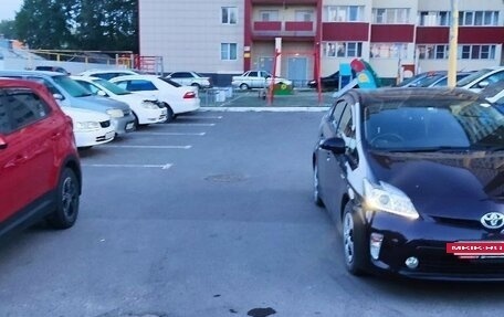 Toyota Prius, 2014 год, 1 100 000 рублей, 3 фотография