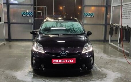 Toyota Prius, 2014 год, 1 100 000 рублей, 8 фотография
