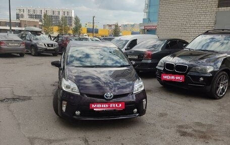 Toyota Prius, 2014 год, 1 100 000 рублей, 2 фотография