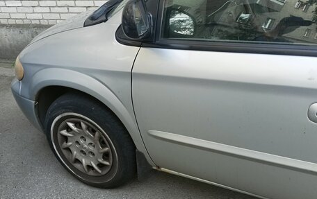 Chrysler Voyager IV, 2002 год, 343 000 рублей, 3 фотография