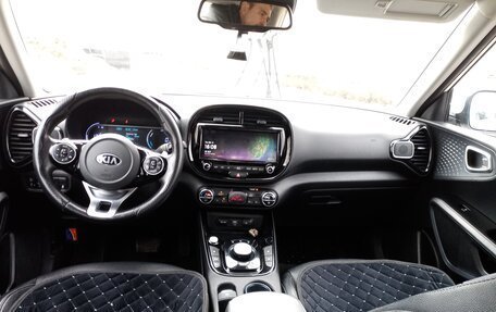 KIA Soul EV, 2019 год, 2 000 000 рублей, 4 фотография