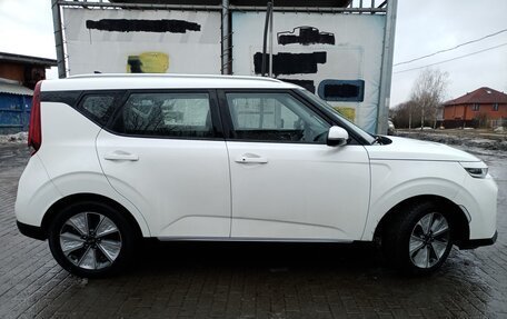 KIA Soul EV, 2019 год, 2 000 000 рублей, 6 фотография