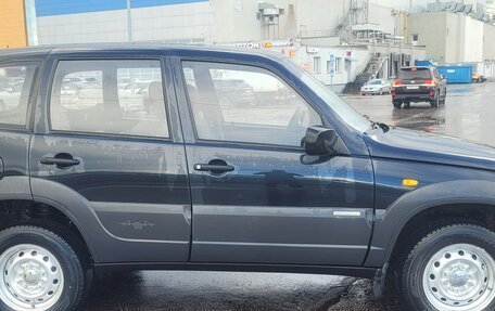 Chevrolet Niva I рестайлинг, 2010 год, 425 000 рублей, 3 фотография