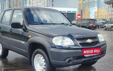 Chevrolet Niva I рестайлинг, 2010 год, 425 000 рублей, 2 фотография