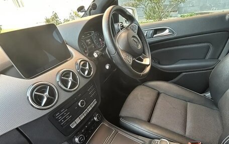 Mercedes-Benz B-Класс, 2018 год, 1 750 000 рублей, 7 фотография