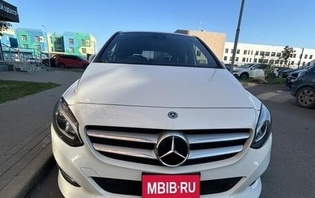 Mercedes-Benz B-Класс, 2018 год, 1 750 000 рублей, 10 фотография