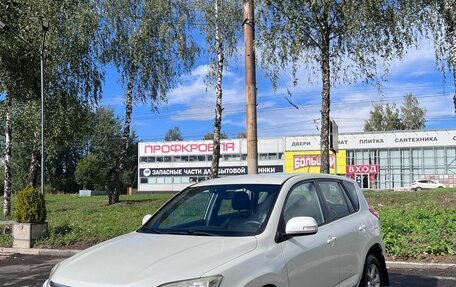 Toyota RAV4, 2011 год, 1 570 000 рублей, 2 фотография