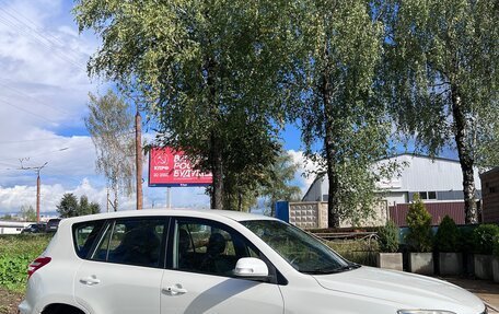 Toyota RAV4, 2011 год, 1 570 000 рублей, 4 фотография