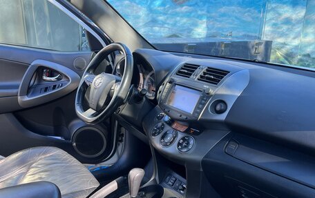 Toyota RAV4, 2011 год, 1 570 000 рублей, 14 фотография