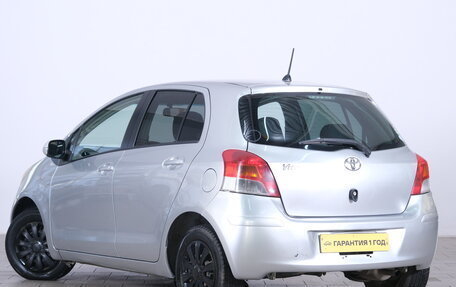 Toyota Vitz, 2010 год, 799 000 рублей, 4 фотография