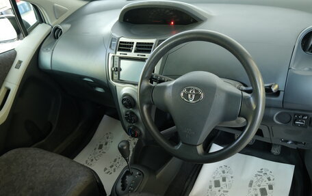 Toyota Vitz, 2010 год, 799 000 рублей, 11 фотография
