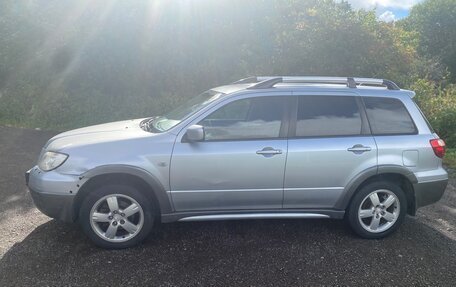 Mitsubishi Outlander III рестайлинг 3, 2006 год, 430 000 рублей, 2 фотография