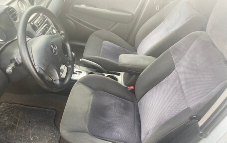 Mitsubishi Outlander III рестайлинг 3, 2006 год, 430 000 рублей, 5 фотография