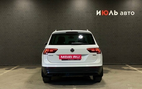 Volkswagen Tiguan II, 2019 год, 2 885 000 рублей, 6 фотография