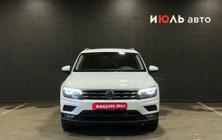 Volkswagen Tiguan II, 2019 год, 2 885 000 рублей, 2 фотография