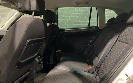 Volkswagen Tiguan II, 2019 год, 2 885 000 рублей, 13 фотография