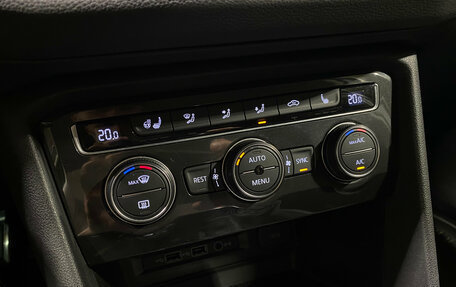 Volkswagen Tiguan II, 2019 год, 2 885 000 рублей, 15 фотография