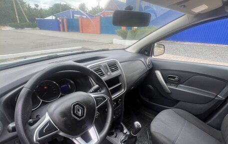 Renault Logan II, 2018 год, 355 000 рублей, 14 фотография