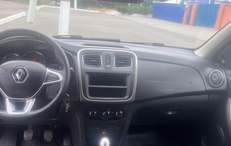 Renault Logan II, 2018 год, 355 000 рублей, 15 фотография
