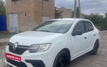 Renault Logan II, 2018 год, 355 000 рублей, 5 фотография