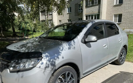 Renault Logan II, 2016 год, 800 000 рублей, 10 фотография