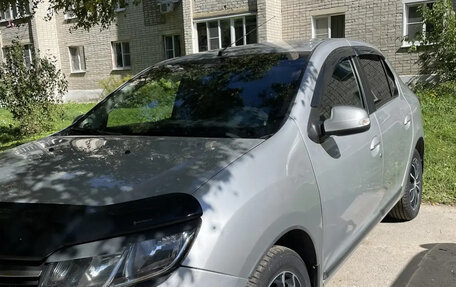 Renault Logan II, 2016 год, 800 000 рублей, 9 фотография