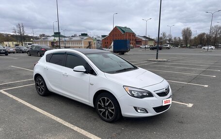 Opel Astra J, 2010 год, 750 000 рублей, 2 фотография
