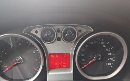 Ford Focus II рестайлинг, 2010 год, 680 000 рублей, 2 фотография