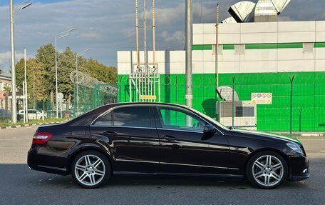 Mercedes-Benz E-Класс, 2011 год, 1 800 000 рублей, 4 фотография