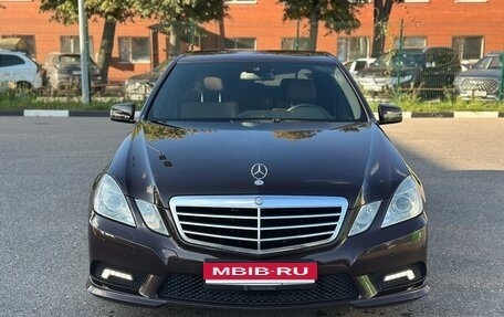 Mercedes-Benz E-Класс, 2011 год, 1 800 000 рублей, 2 фотография