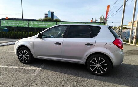 KIA cee'd I рестайлинг, 2009 год, 605 000 рублей, 2 фотография