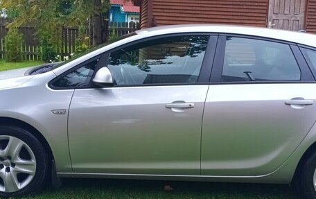 Opel Astra J, 2012 год, 550 000 рублей, 2 фотография