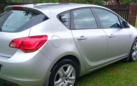 Opel Astra J, 2012 год, 550 000 рублей, 5 фотография