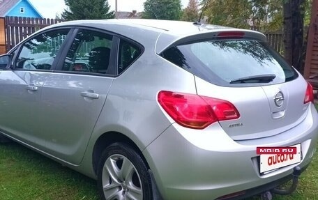 Opel Astra J, 2012 год, 550 000 рублей, 3 фотография